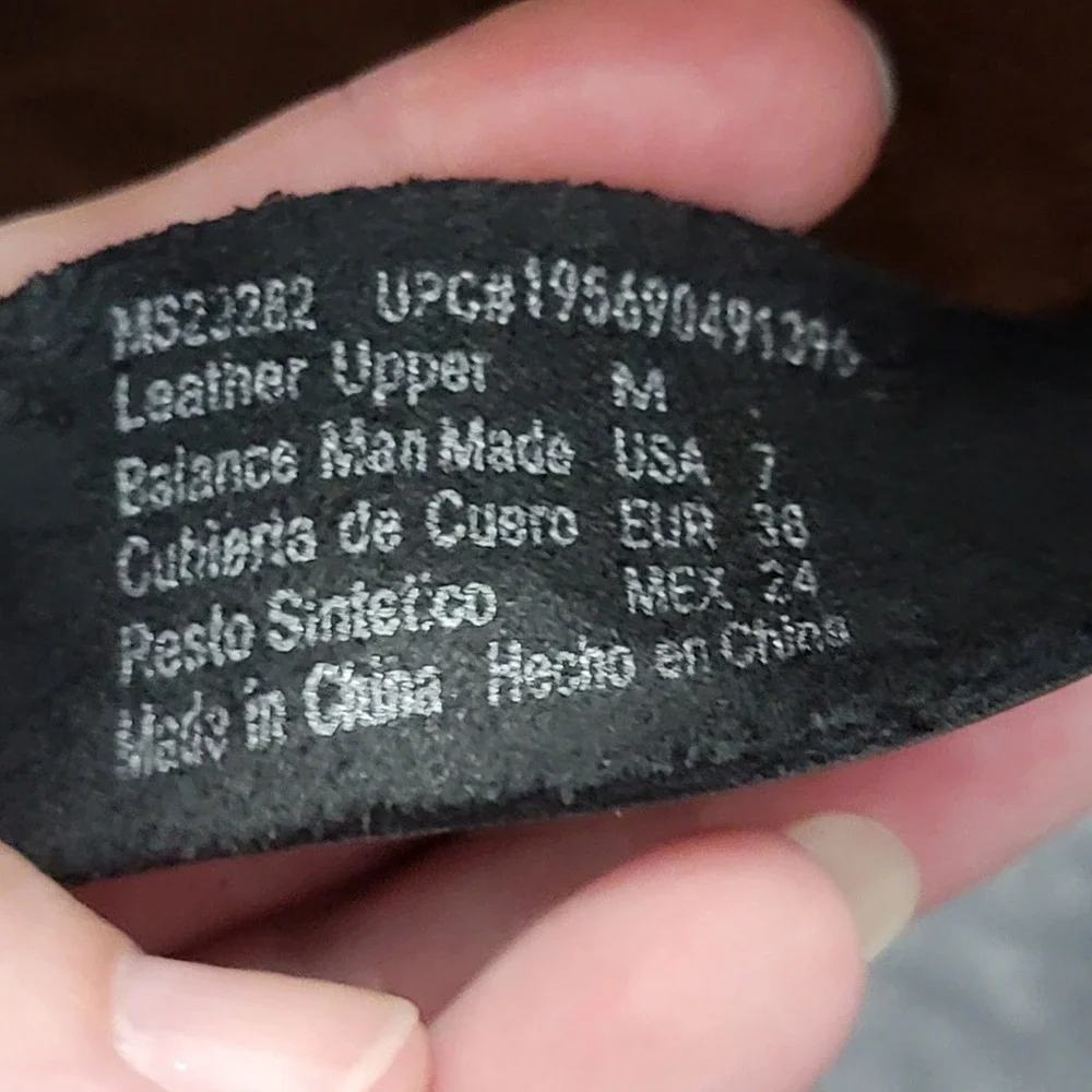 Mountain Sole Sandals Womens Size 7 Black Leather Toe Loop Buckle MS22282 - Picture 12 of 12